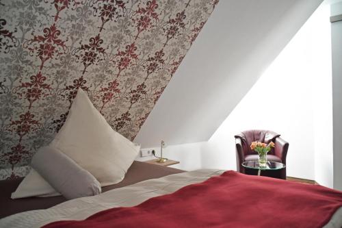 Hotel Zur Eisenbahn — hotel in Renningen