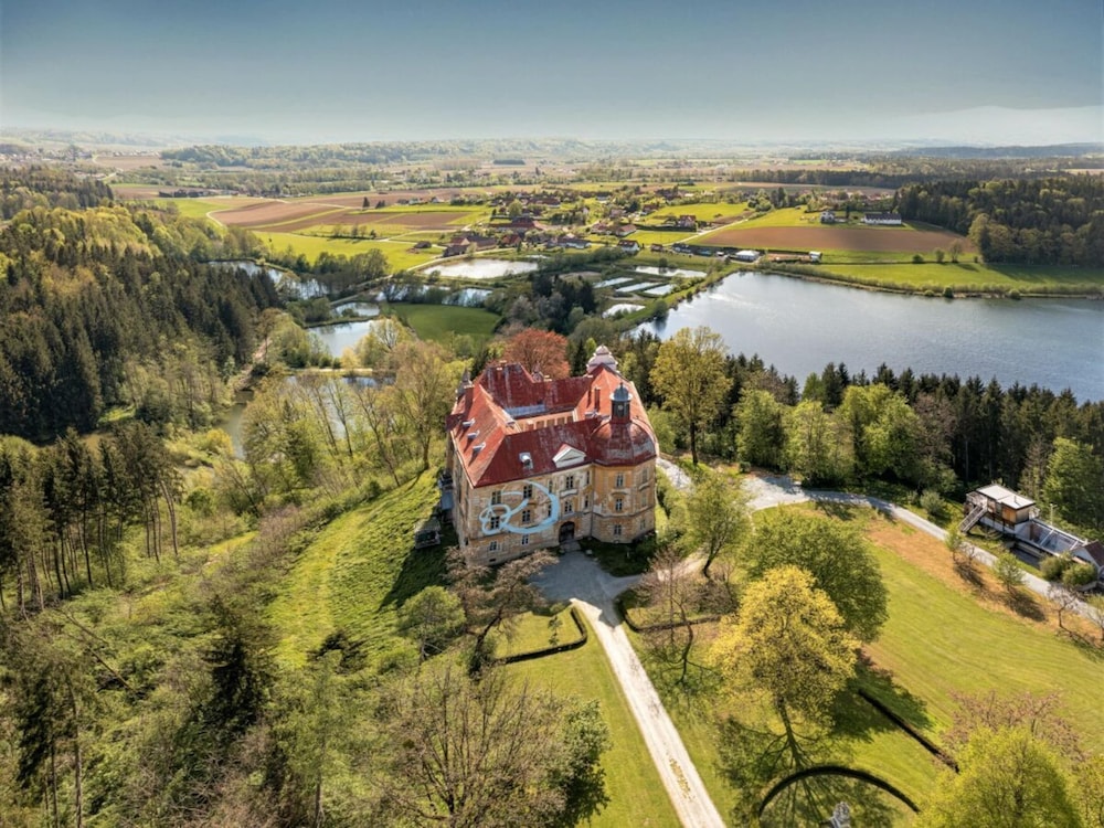 Gut Hornegg - carbon neutral hotel in Preding