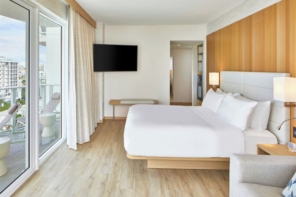 AC Hotel by Marriott Fort Lauderdale Beach - photo 12