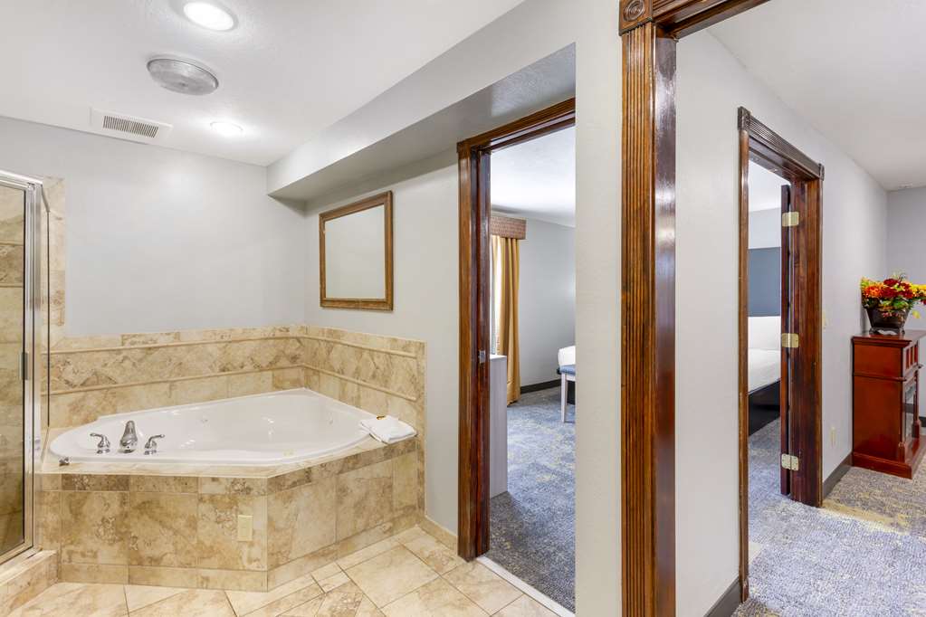 Best Western Plus Weston Inn - photo 35