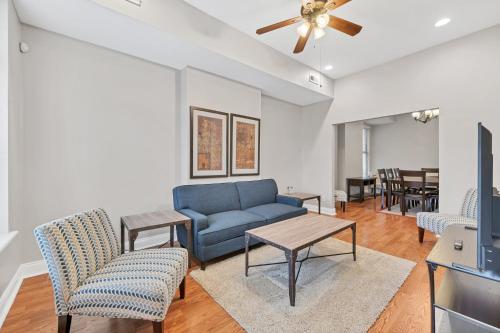 2 Entire bldgs Great for large groups — 4-Star Luxury Hotel in St. Louis, United States