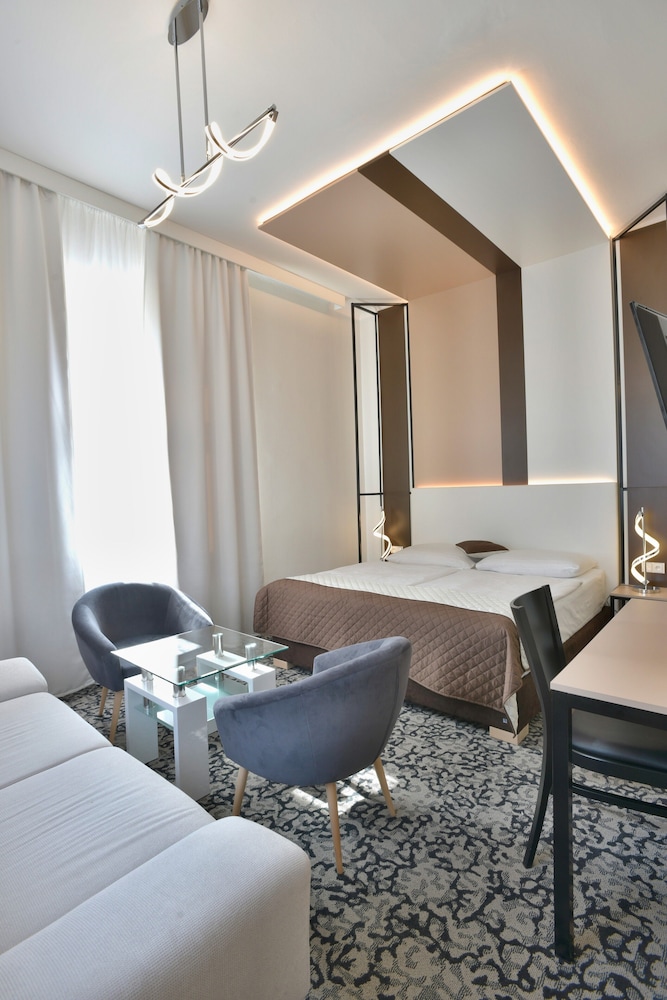 Máchova - carbon neutral hotel in Prague