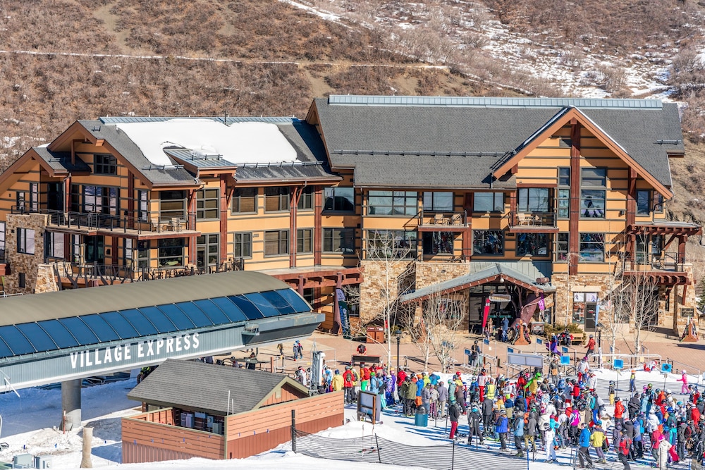 Hayden Lodge by Snowmass Mountain Lodging — 4-Star Luxury Hotel in Snowmass Village, United States