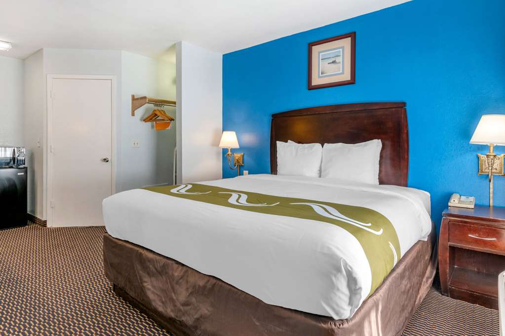 Quality Inn Sarasota North Near Lido Key Beach - photo 20