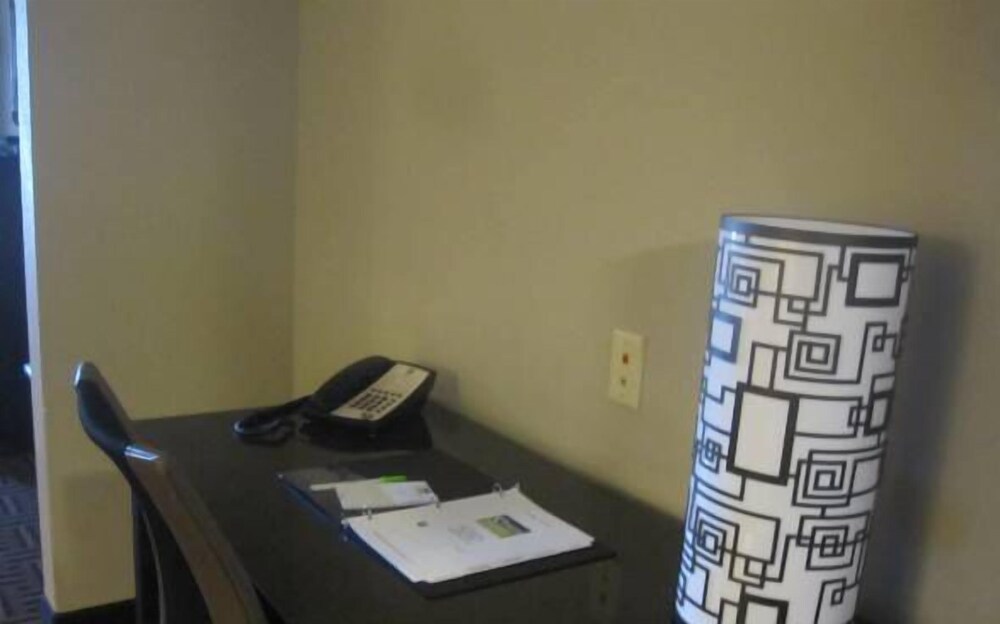 Spark by Hilton Glendive - photo 8