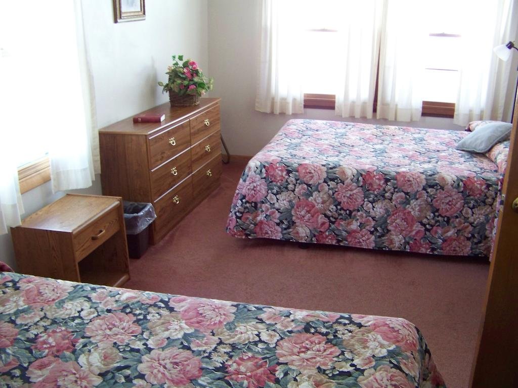 Petersons Cottages — hotel in Ontonagon