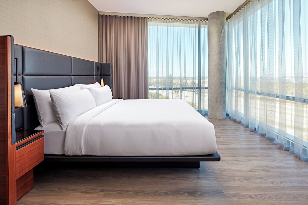 AC Hotel by Marriott San Jose Santa Clara - photo 23