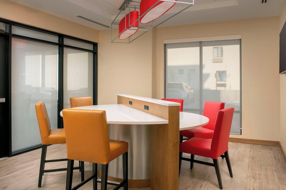 TownePlace Suites by Marriott College Park - photo 34