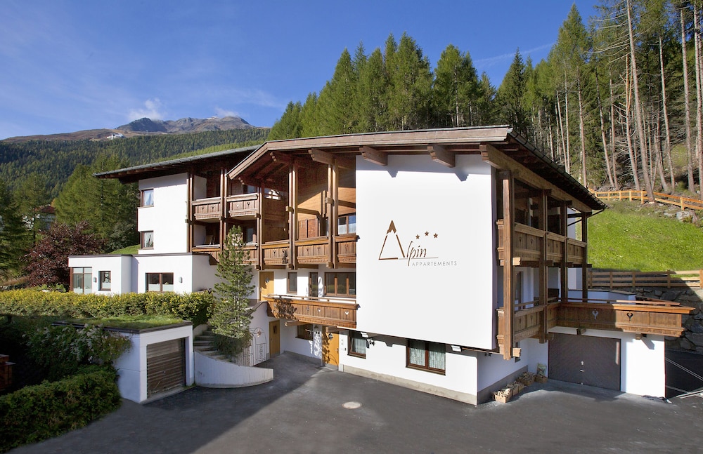 Appartement Alpin — 4-Star Luxury Hotel in Soelden, Austria