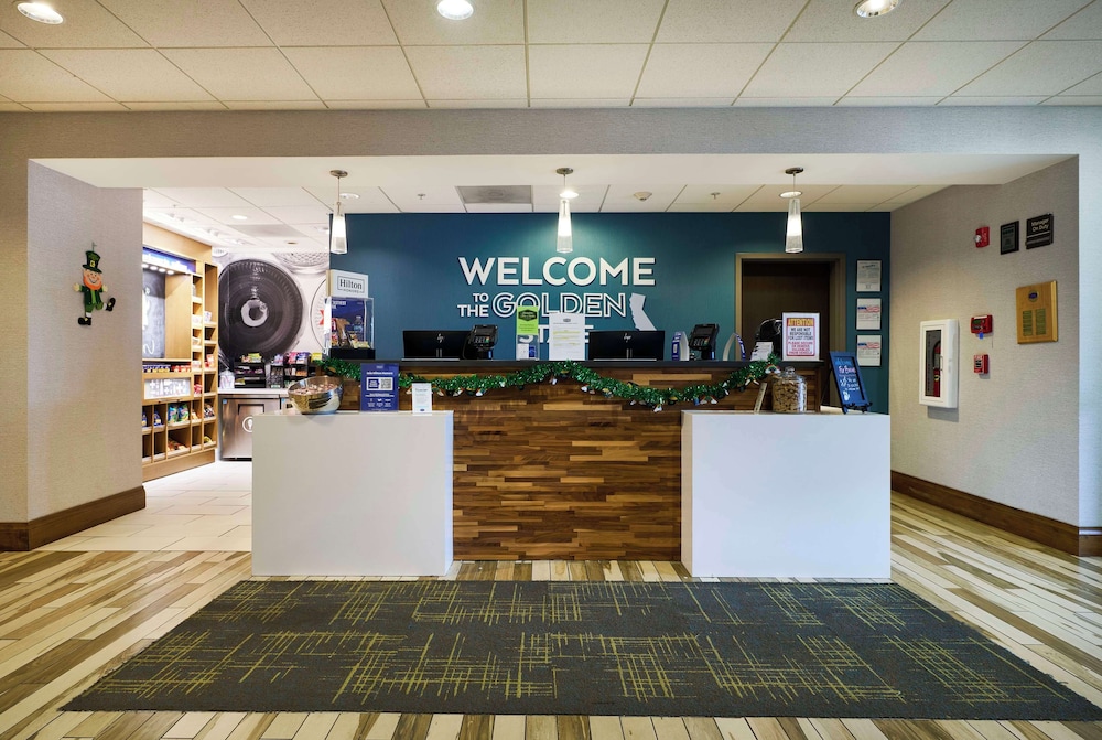 Hampton Inn & Suites Salinas - photo 14