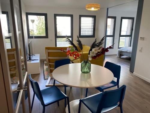 Haut Standing Suresnes - carbon neutral hotel in Suresnes