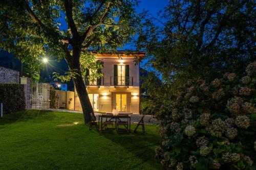 Villa Lilla Bellagio Luxury Pool and Wine with Lake view — 4-Star Luxury Hotel in Bellagio, Italy
