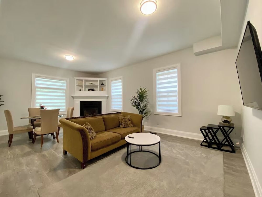 The Cozy Willow — Vaughan