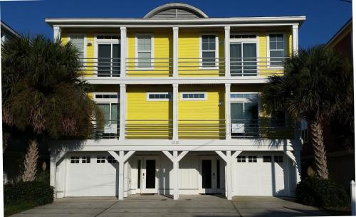 Salty Banana by Carolina Beach Realty in Kure Beach, United States