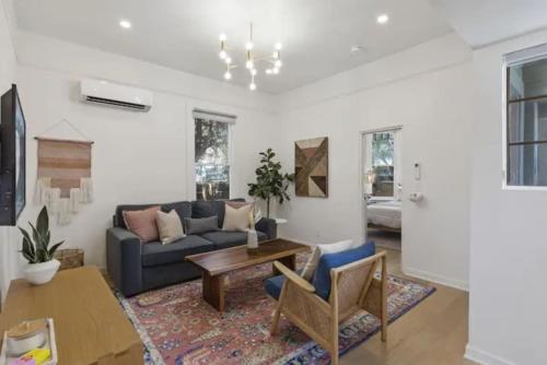 Cozy 1 BR Casita Overflowing with Natural Light — 4-Star Luxury Hotel in San Diego, United States