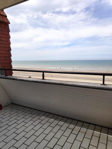 Duplex 4 Personnes Face Mer — hotel in Bray-Dunes
