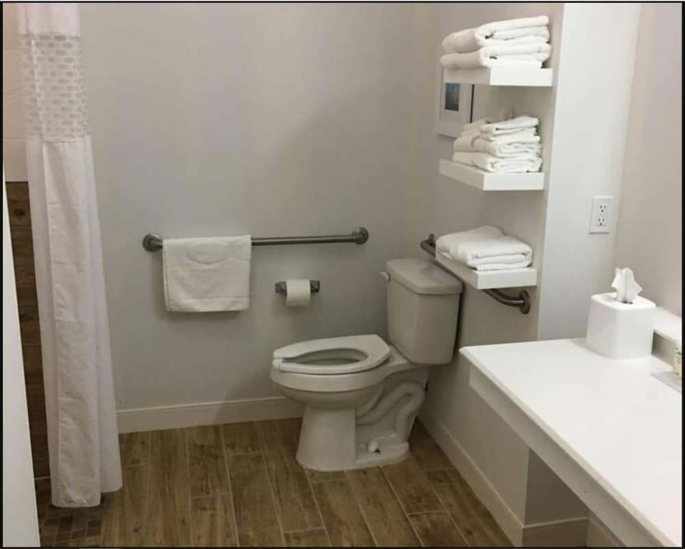 Hampton Inn McPherson - photo 33