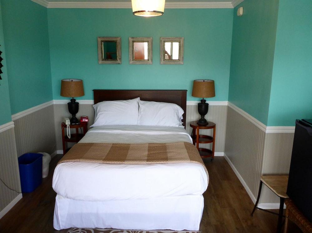 Charlroy Motel - photo 7