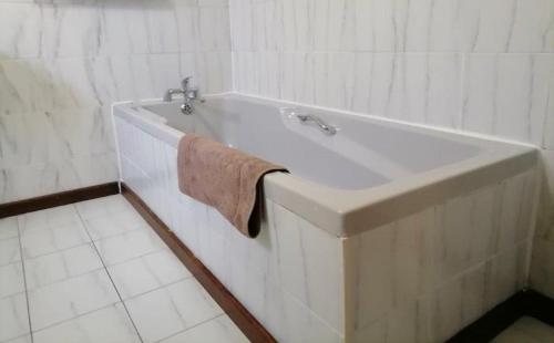 Kings Lodge Hotel — hotel in East London