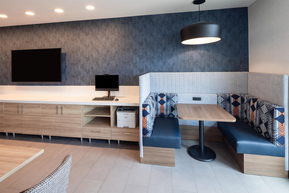 Home2 Suites by Hilton Kalispell - photo 38