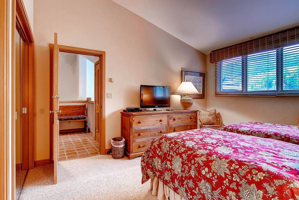 Highlands Slopeside by East West Hospitality - photo 34