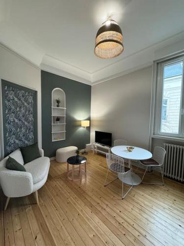 Oslo Hyper Centre Proche Gare Marche Boulingrin - carbon neutral hotel in Reims