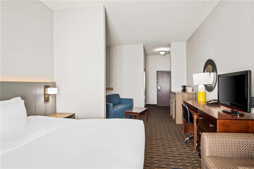 Comfort Suites Waxahachie Dallas - photo 21
