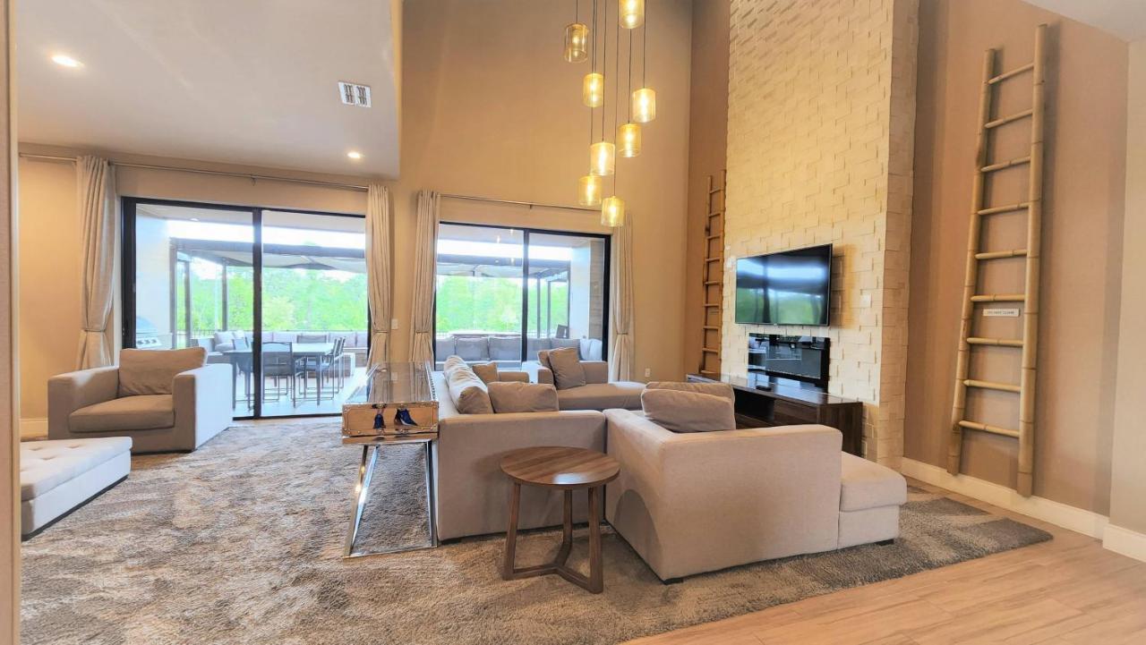 3053 Magic Village 3 suites jacuzzi BBQ 6min Disney in Orlando, United States