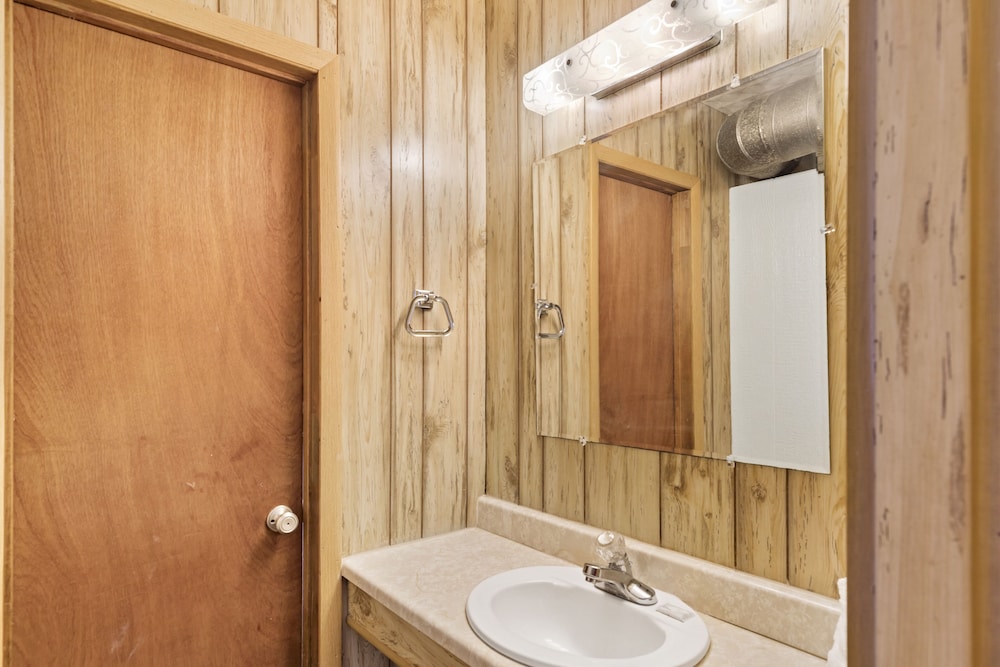 Thunderbird Resort & Event Center - photo 143