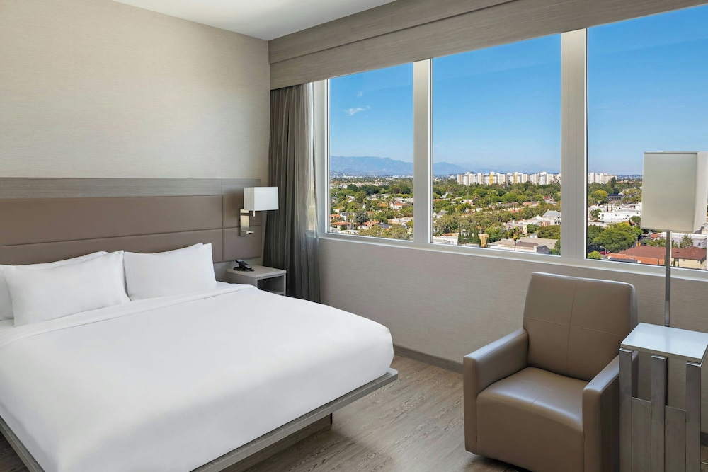 AC Hotel by Marriott Beverly Hills - photo 7