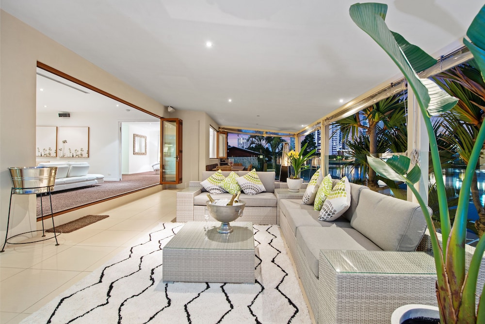 Casa Grande — Broadbeach Waters — photo 4