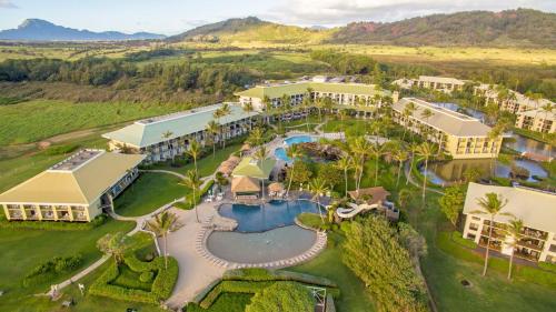 Pool Garden View Lanai Beachfront 4 Star Resort King Bed Lanai AC Pool Restaurant Gym Spa — hotel in Lihue