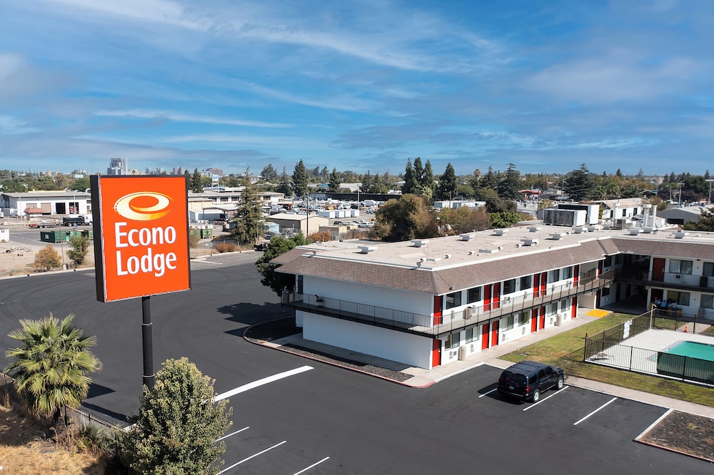 Econo Lodge Stockton near I 5 Fairgrounds - photo 37