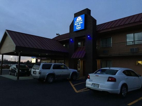 Red Coach Inn & Suites - photo 7