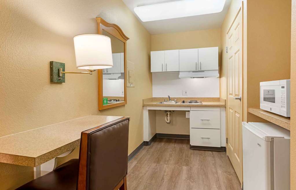 Extended Stay America Suites Orange County Irvine Spectrum - photo 18