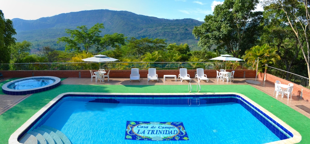 Hotel Casa De Campo La Trinidad — hotel in Pinchote