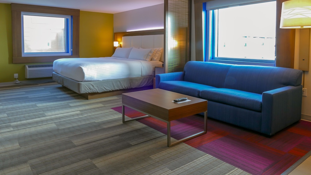 Holiday Inn Express & Suites Miami Airport East by IHG - photo 33