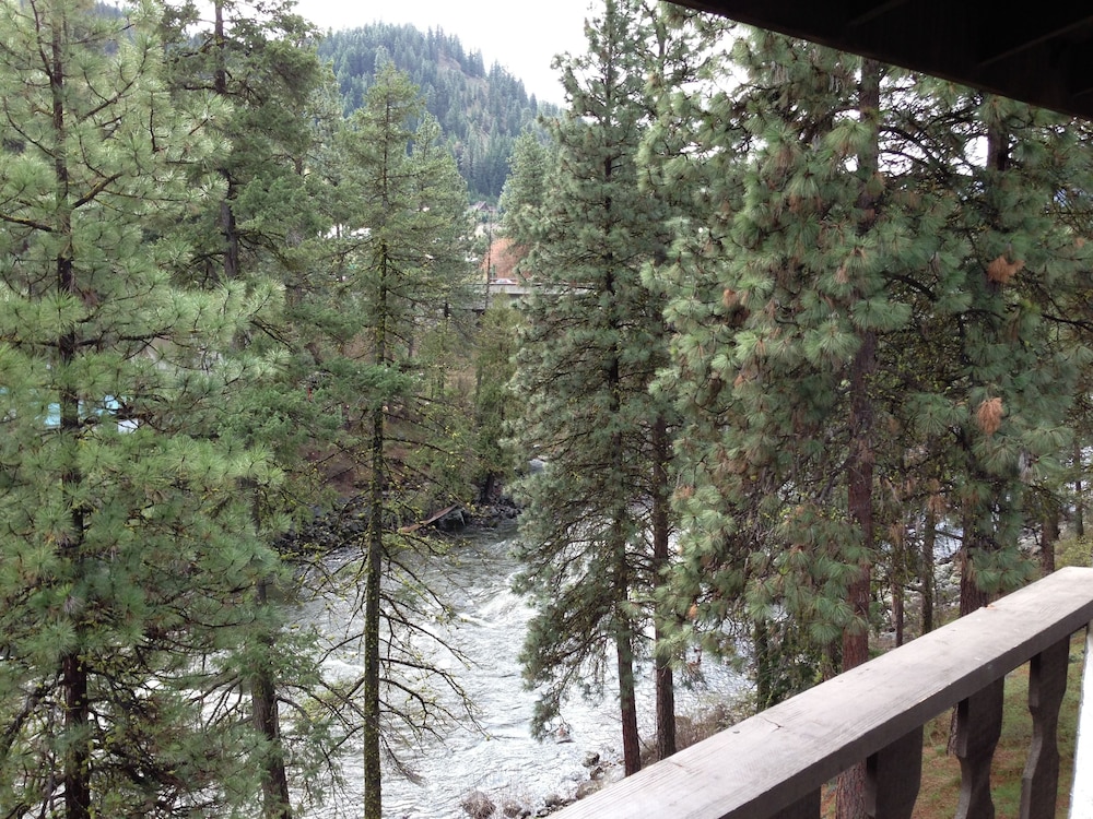 Alpine Rivers Inn - photo 41