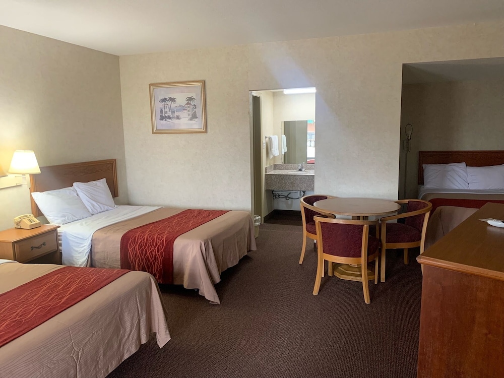 Coachman's Inn Motel - photo 9