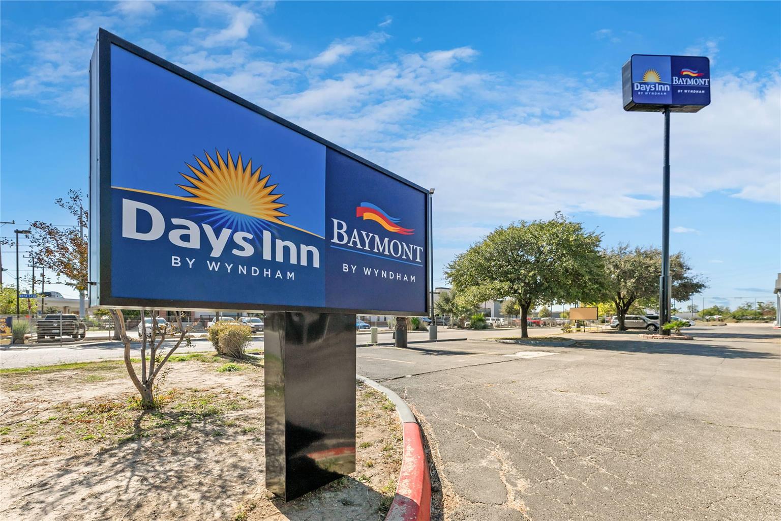 Days Inn by Wyndham San Antonio Downtown - photo 5