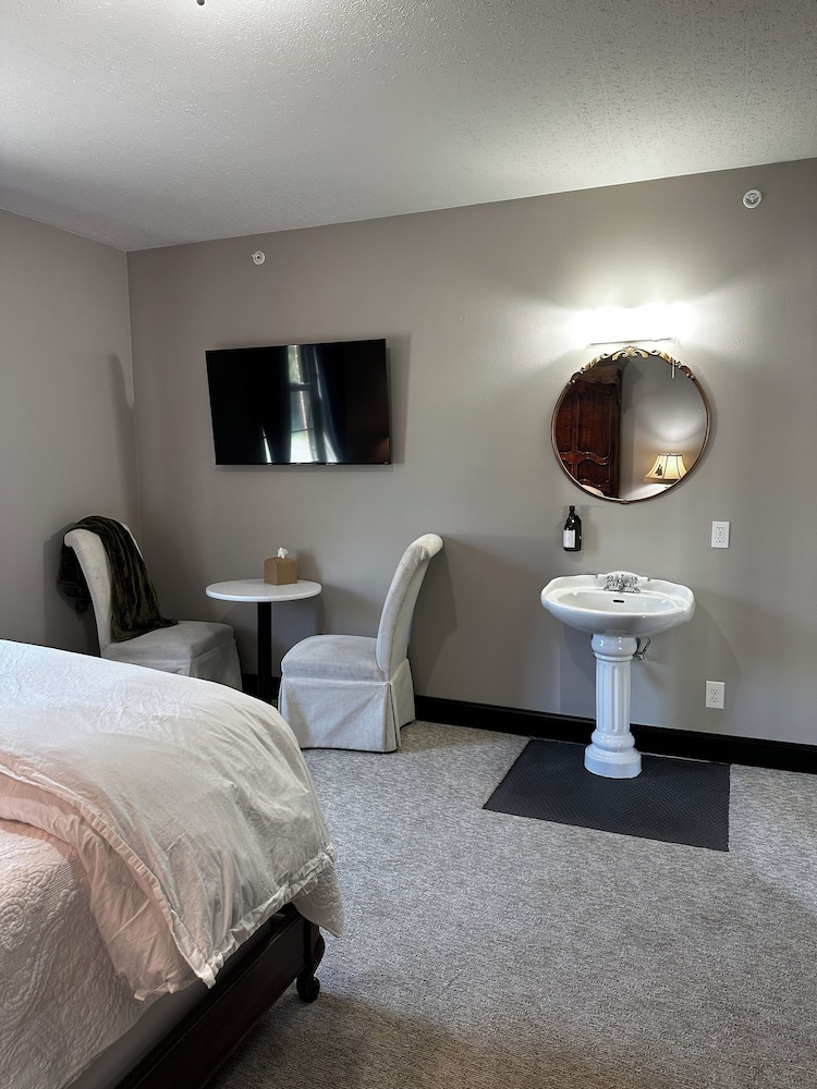 Silverton Mountain Manor - photo 7