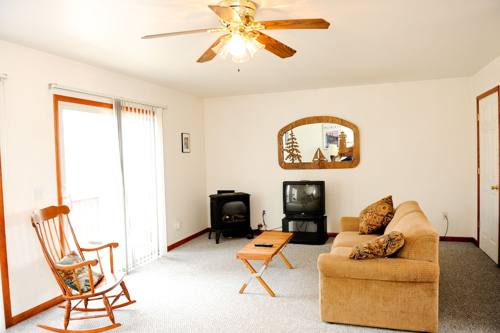 Clear Lake Resort - photo 10