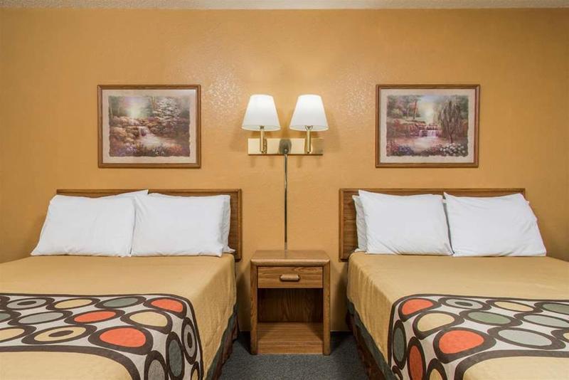 Coratel Inn and Suites by Jasper Stillwater - photo 3