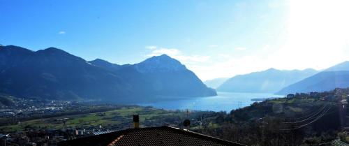 A. F.antastic V.iew — 4-Star Luxury Hotel in Costa Volpino, Italy