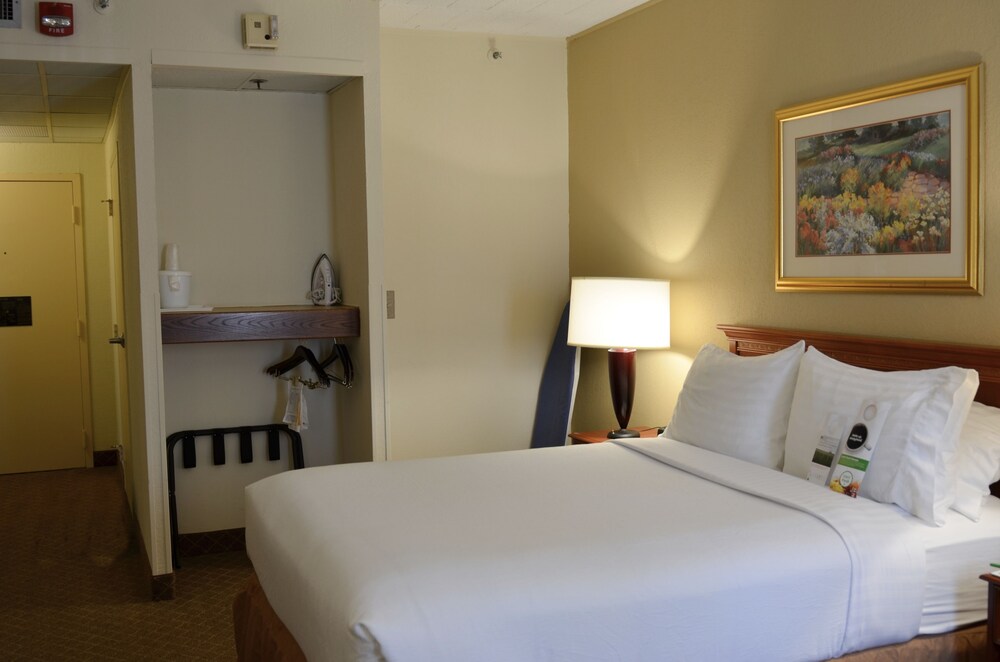 Clarion Inn Frederick Event Center - photo 14