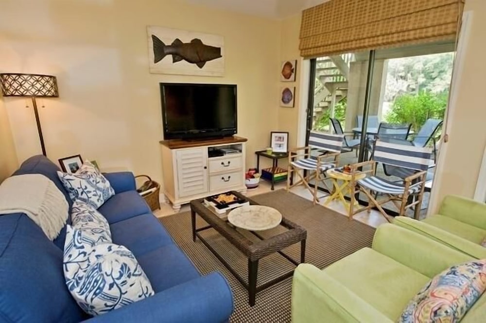 42 N. Sea Pines Drive at the Sea Pines Resort - photo 4