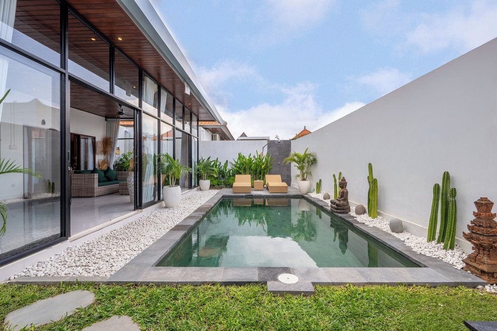 Arizona Villa by Betterplace — 4-Star Luxury Hotel in Bali, Indonesia
