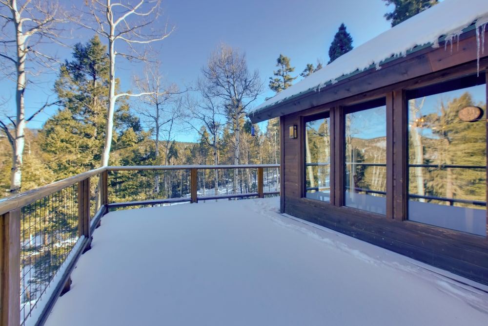 Angel Fire Cabin with Game Room about 4 Mi to Ski Resort - photo 3