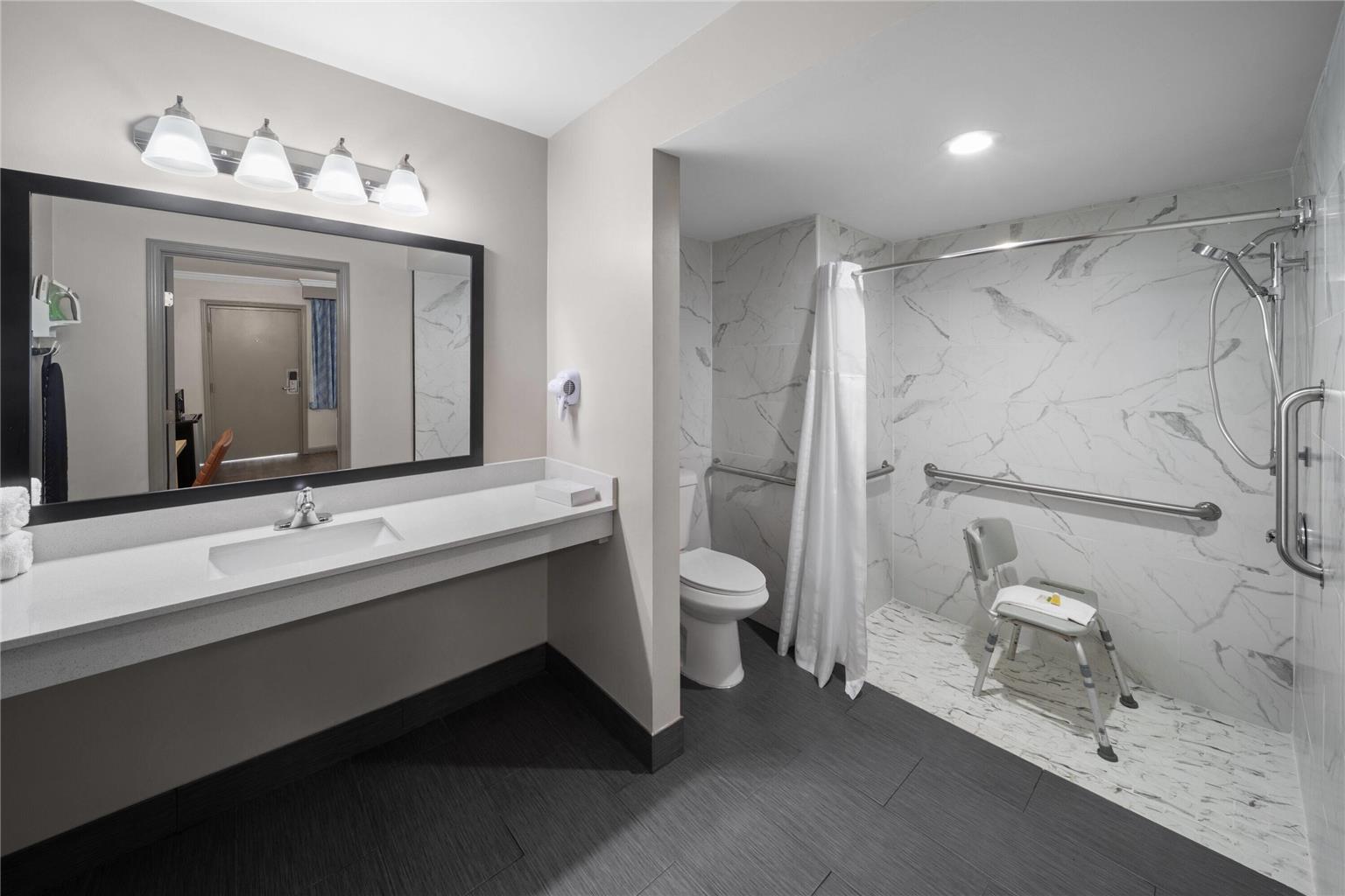 Days Inn by Wyndham Slidell - photo 24