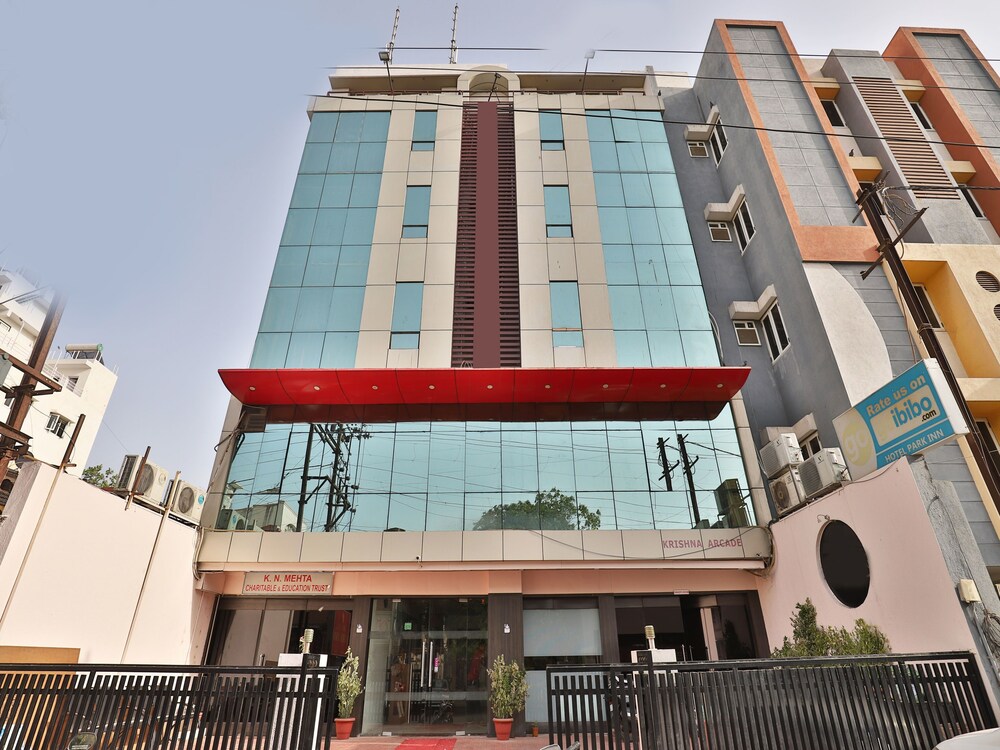 Oyo 1362 Hotel Park Inn — hotel in Rajkot
